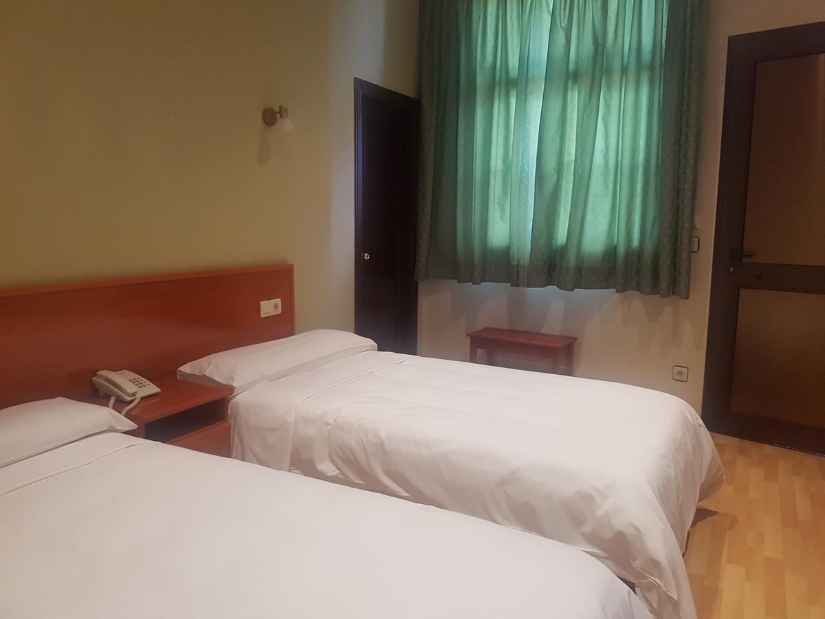Hotel Arcea Villaviciosa Exterior photo